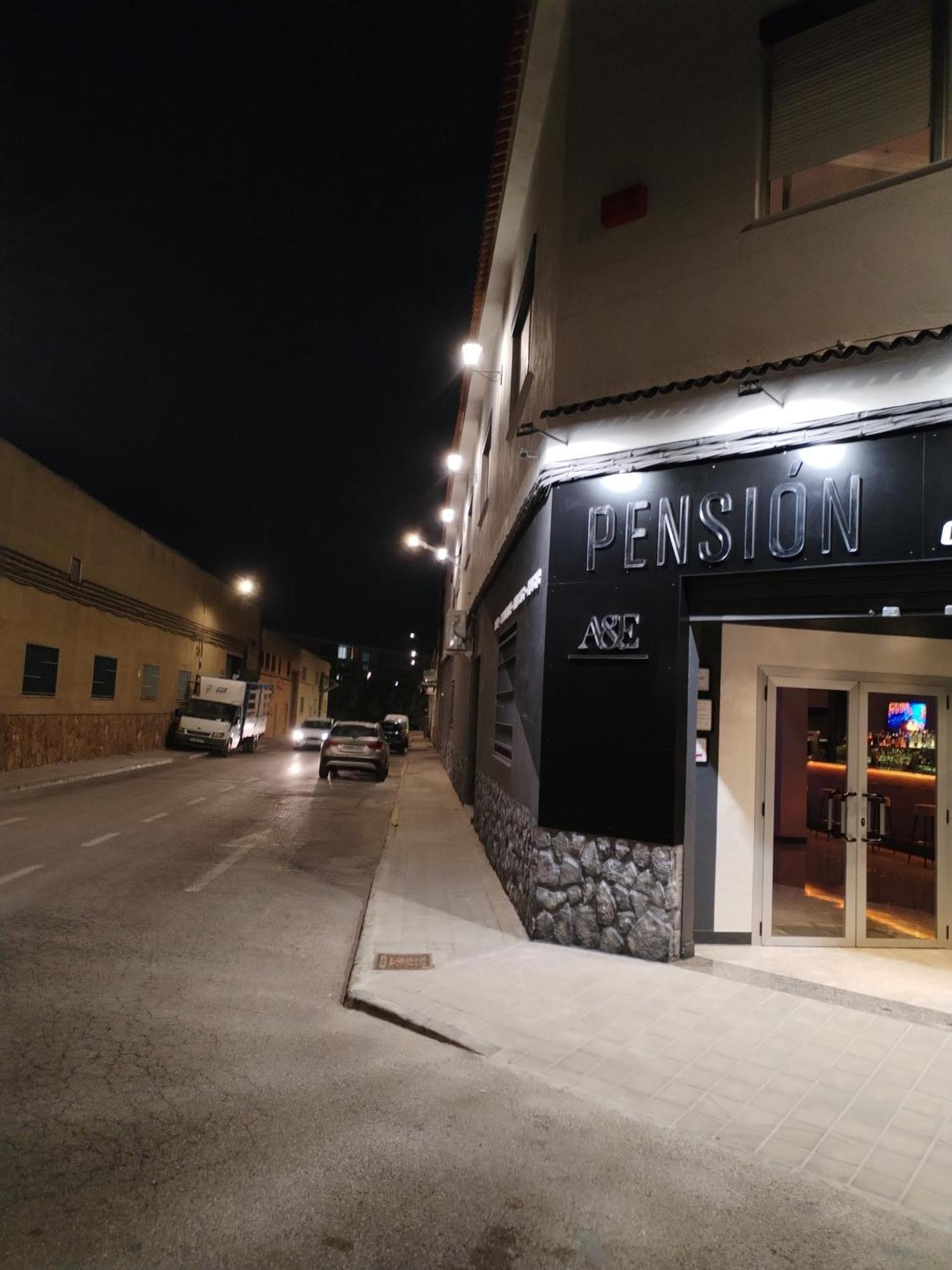 Pension A&E Manises Buitenkant foto