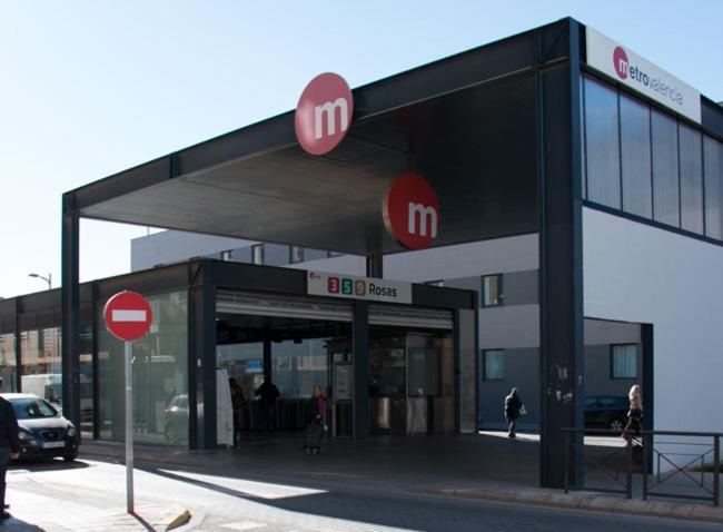 Pension A&E Manises Buitenkant foto